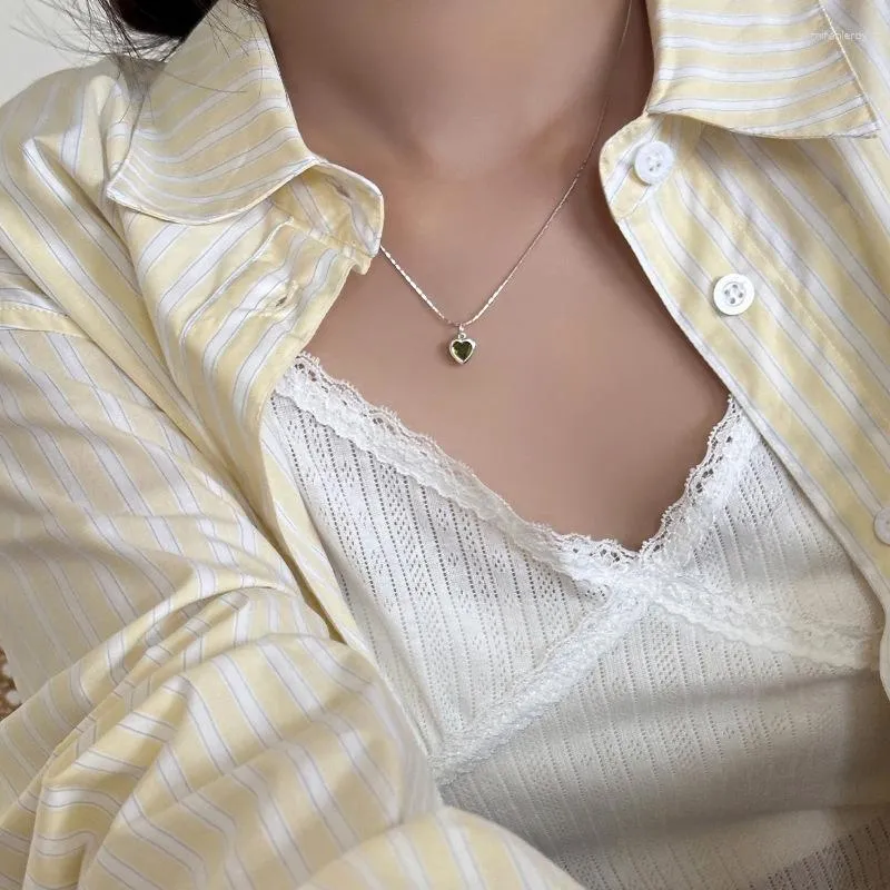 Collier avec pendentif en forme de cœur en pierre verte pour femme et fille, chaîne tendance, couleur argent, classique, punk, livraison directe_voghion.com