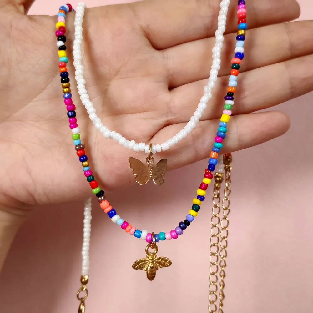Collane con ciondolo 2 pezzi/set collana con perline a forma di farfalla e ape in oro per donna filo di perline di semi acrilici bianchi colorati_voghion.com
