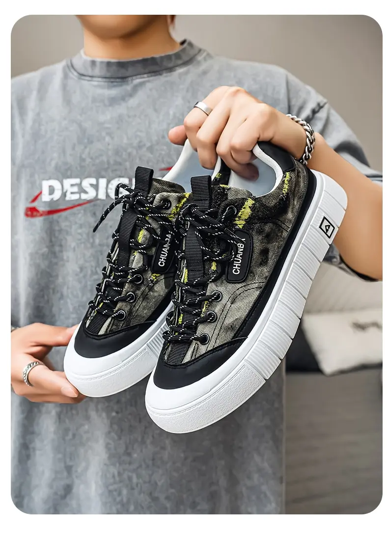 Washed Denim Board Shoes With Camouflage Print For Men_voghion.com