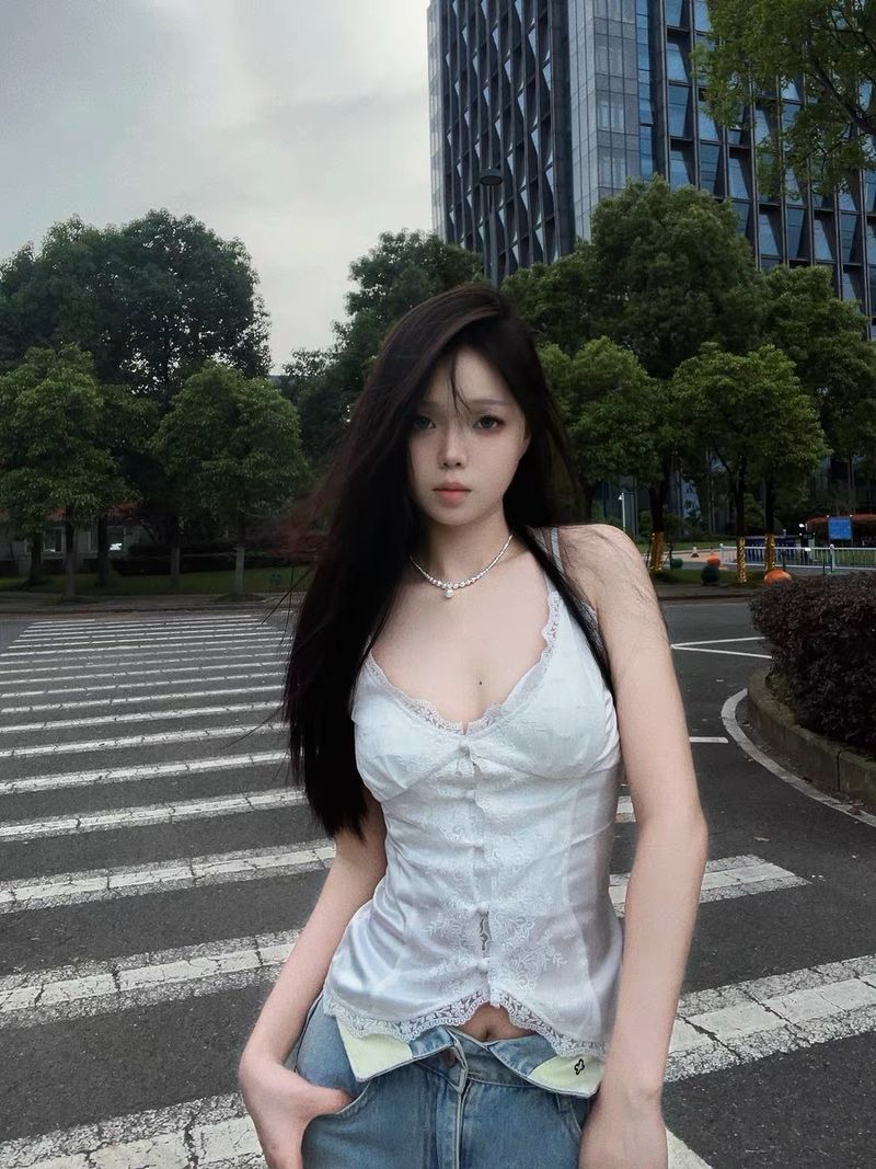 Nouveau haut d'été en satin et dentelle blanche pour femme, coupe slim, petit caraco à boutons, 3403_voghion.com