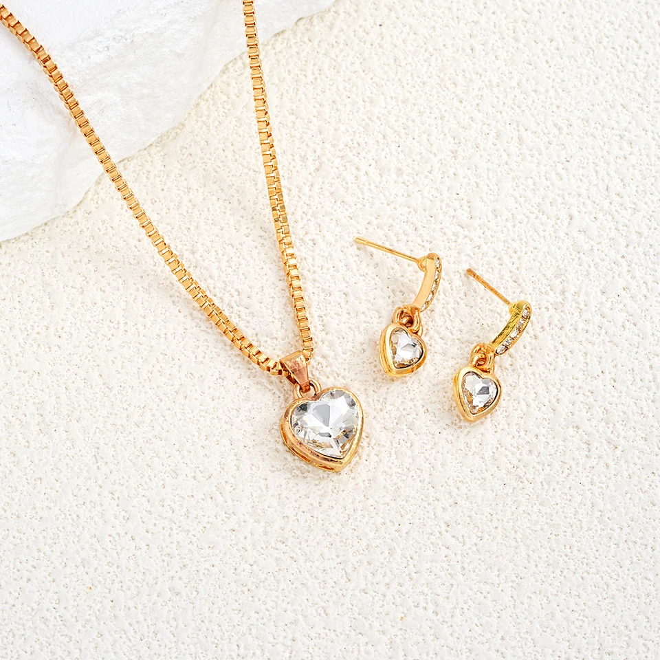 Parure bijoux cœur collier pendentif et boucles d oreilles_voghion.com