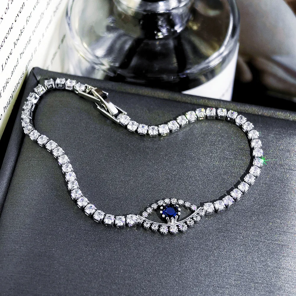 Fashion Designer Shiny Sapphire Eyes Bracelet Brass Zircon Inlaid Women Bracelets Crystal Rhinestone Bangle Jewelry_voghion.com