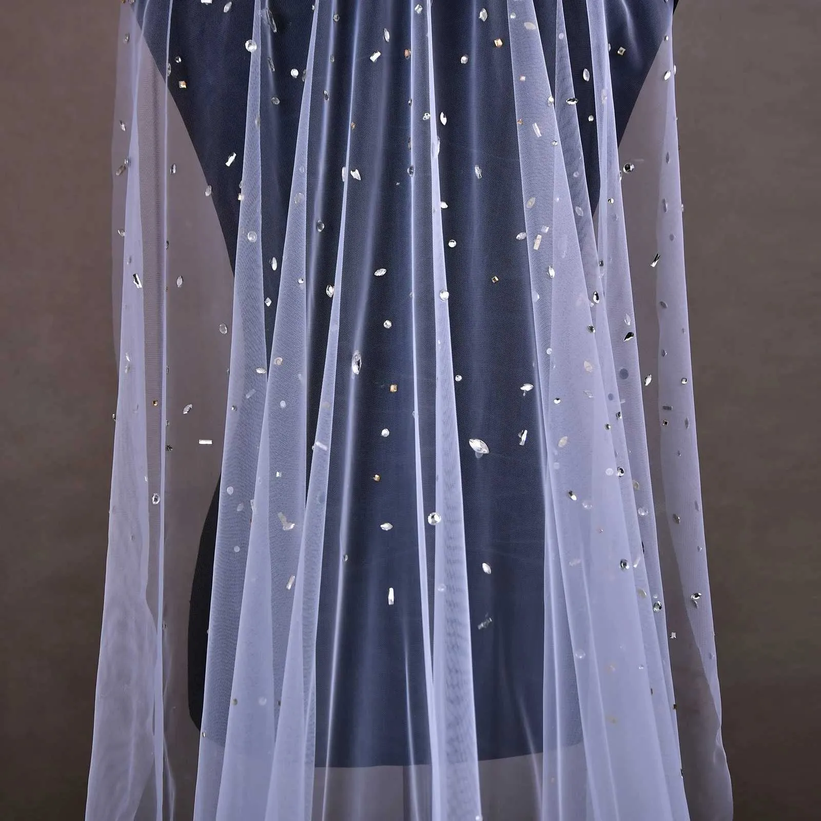 Gioielli per capelli V178 Veli da sposa con perline e cristalli, 1 strato di tulle morbido con strass e pettine, accessori da sposa per la sposa_voghion.com
