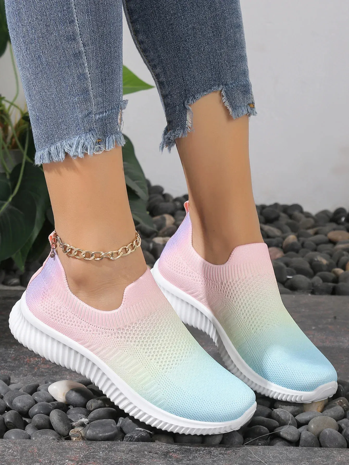 Baskets montantes en maille respirante à dégradé de couleurs, style slip-on, souples et décontractées, pour femmes, style tennis, référence 250515_voghion.com