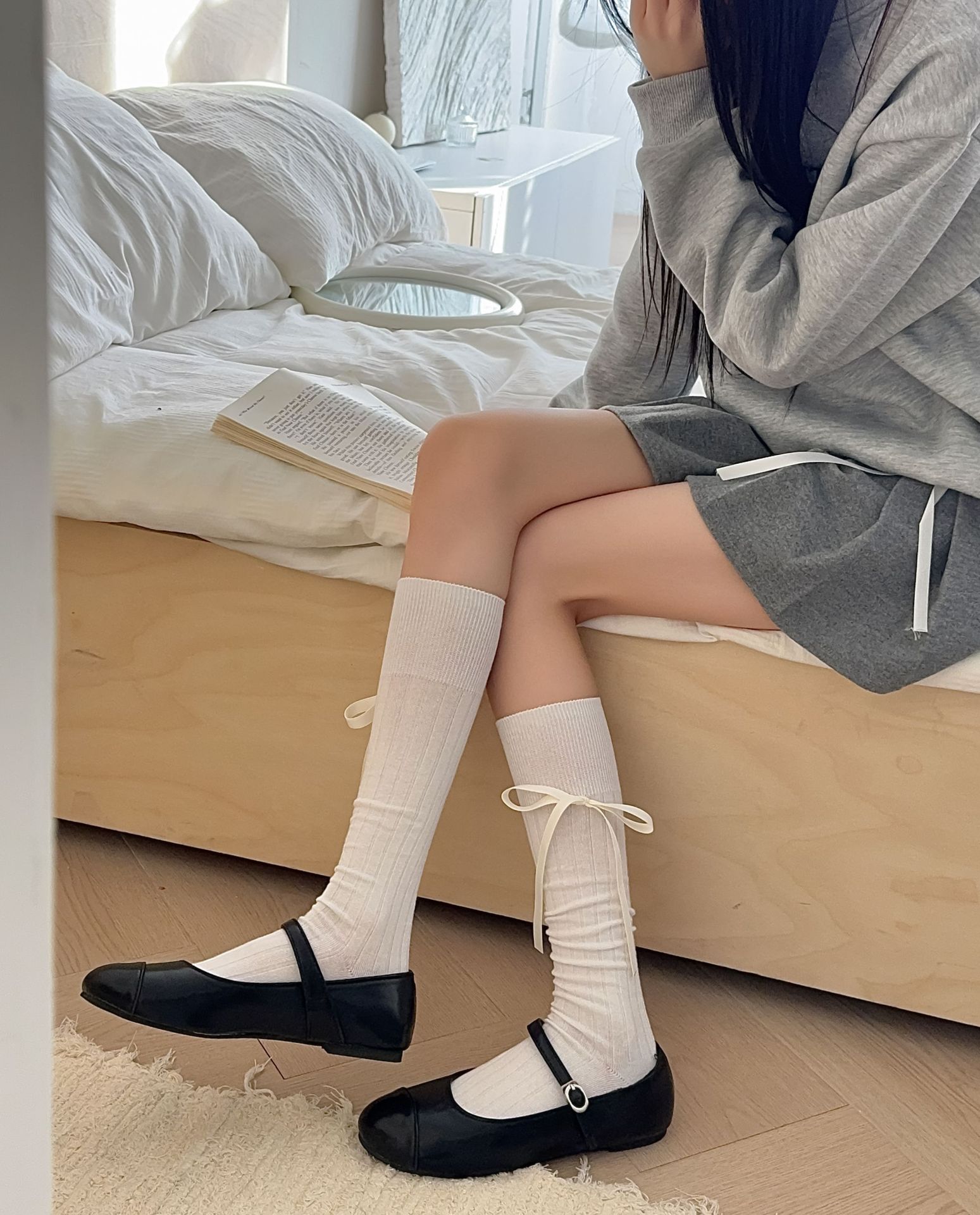 Wade für Frauen JK-Stil mit Schleife Lange Röhre Frühling Sommer Vielseitige süße Mädchen Einfarbige Lolita-Socken_voghion.com