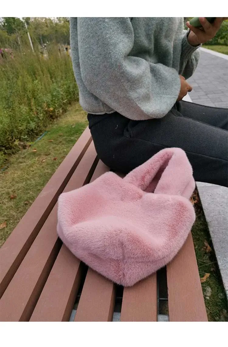 Fi Winter Bucket Artificial Fur Small Casual Shoulder Bag Design Womens Club Wallet Handbag Y241025_voghion.com