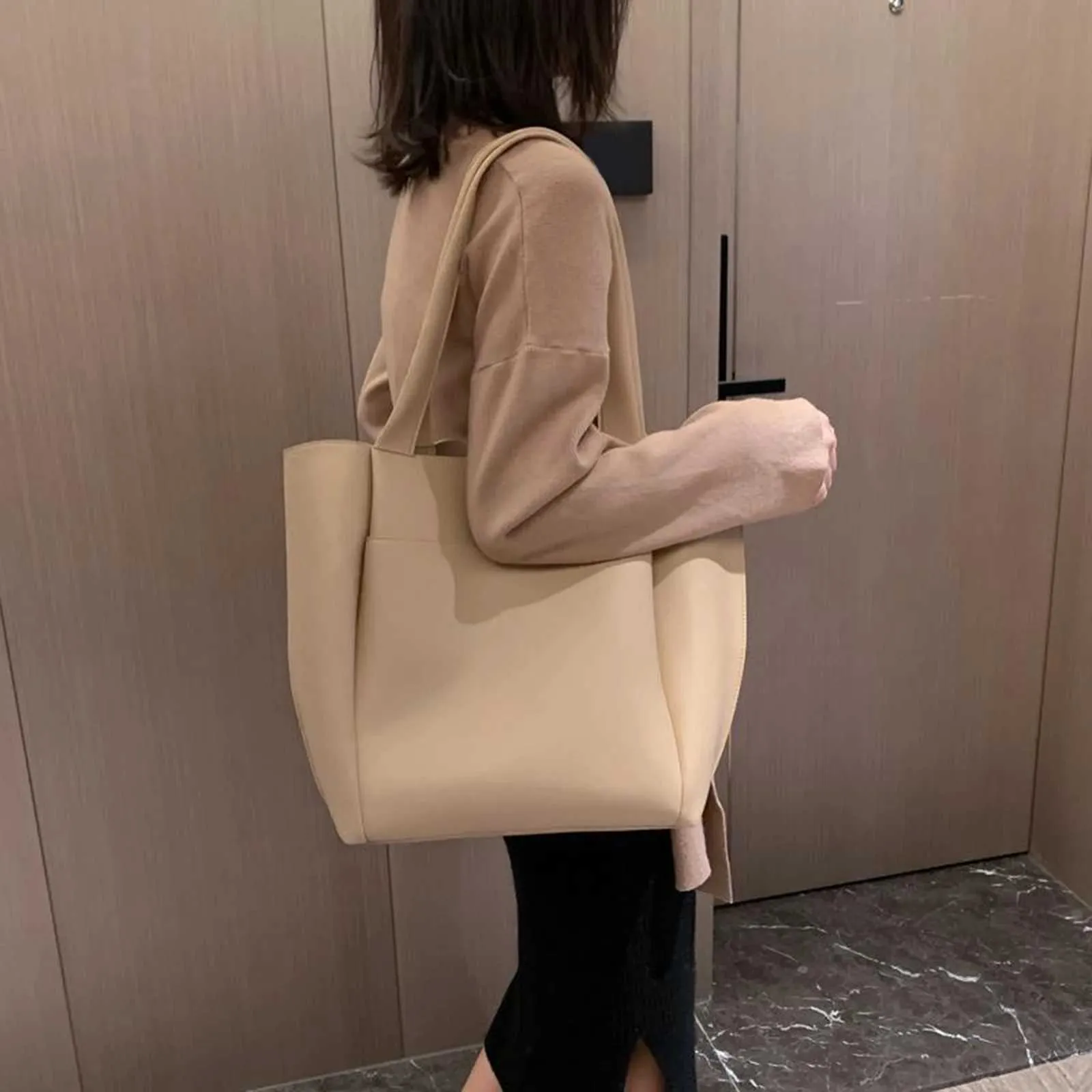 Women's Large Leather Shoulder Tote Handbag With Top Handle Black_voghion.com