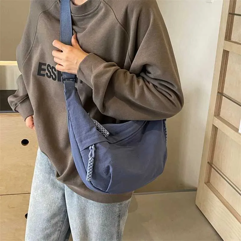Sac à bandoulière en nylon 2024 pour femme, nouvelle collection été, grande capacité, design polyvalent et de niche, messager Ba241103_voghion.com