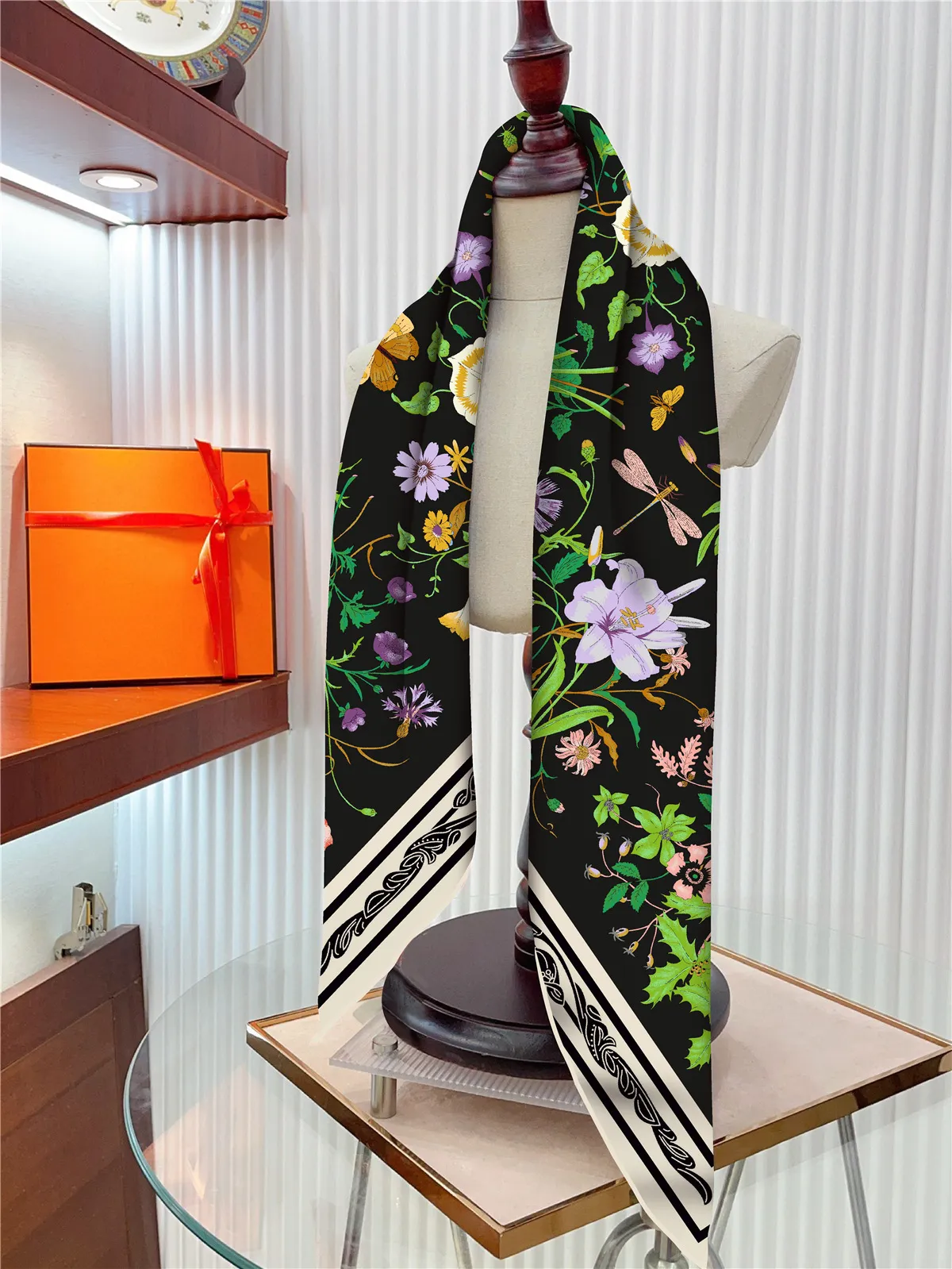 Square Twill Silk Scarf 90CM Head Hair Scarves Shawls Bag Bandanas Summer Beach Decoration Female Foulard Spring_voghion.com