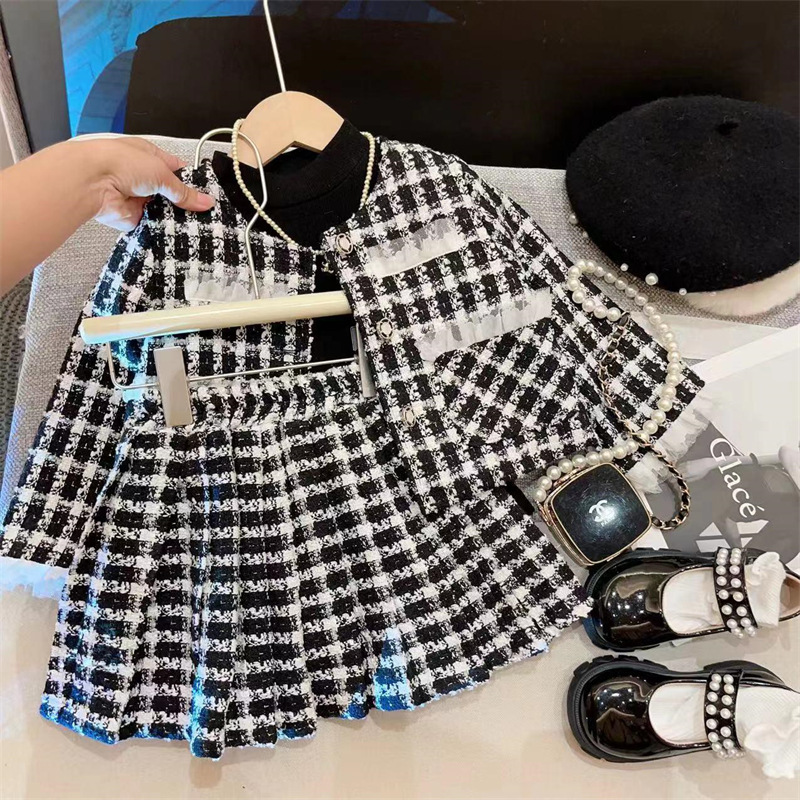 Manteau à carreaux + jupe courte pour filles, ensemble deux pièces à la mode, petit parfum, mode coréenne, nouvelle collection automne 2023