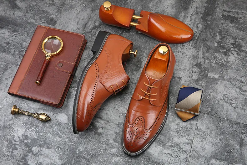 Vestido Couro Envernizado Moda Noivo Casamento Homens estilo italiano Oxford Sapatos Tamanho Grande 48_voghion.com