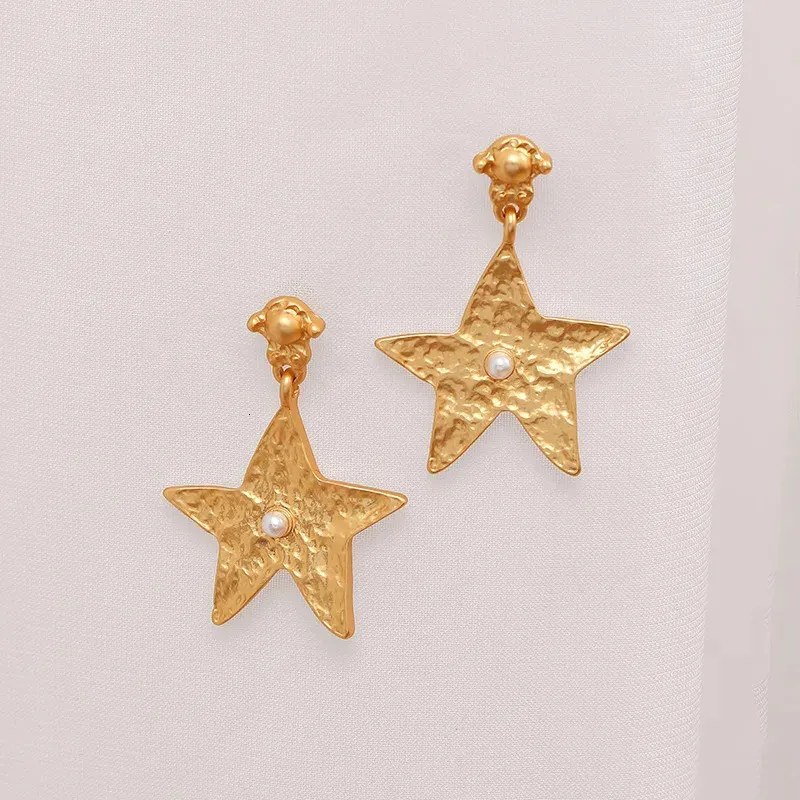 Boucles d'oreilles en forme d'étoile en métal de haute qualité pour femme, bijoux tendance, couleur or mat, style vintage, idée cadeau, 240618_voghion.com