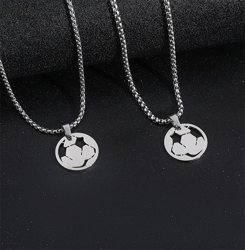 Hanger ketting voor dames en heren voetbal en volleybal design_voghion.com