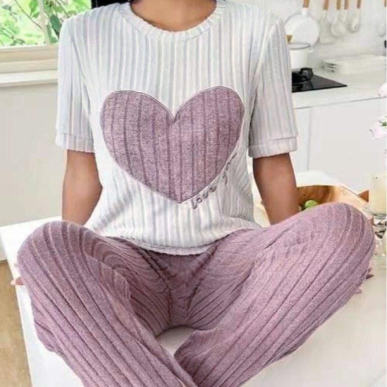 Vêtements de nuit pour femmes Sweet Love Pyjamas Costume pour femmes Automne Nouveau tempérament Col rond Manches courtes Pantalon deux pièces Vêtements de maison confortables Tendance