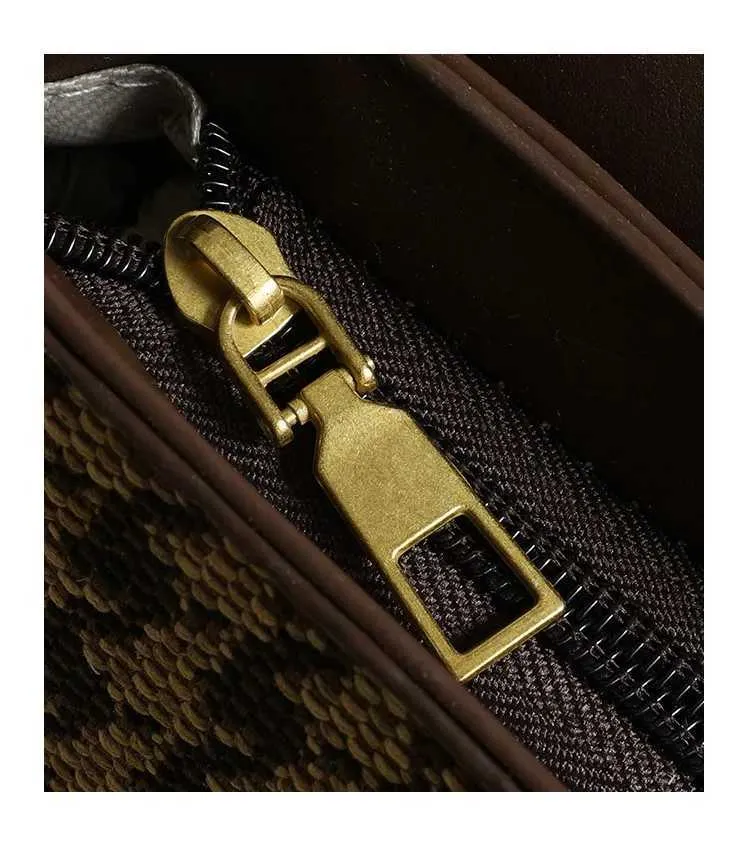 2024 Novas Mulheres Tote Canvas Splicing Couro Pequeno Quadrado Premium Qianniao Grid Bolsa de Axila Único Ombro Crossbody_voghion.com