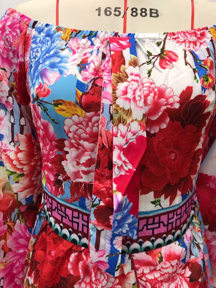 Dress Printed V-neck Retro Long Sleeve Swing Slit Long Dress_voghion.com