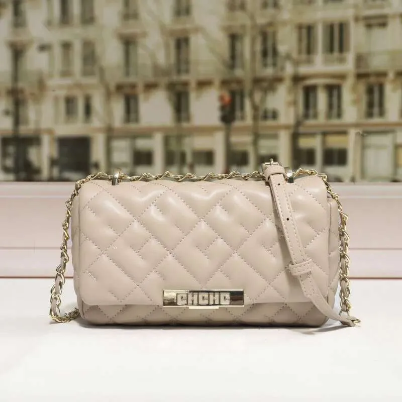 CH Crossbody Brand Ladies Shoulder Niche Design Fashion Daily Commuter Bag Temperament Elegant_voghion.com