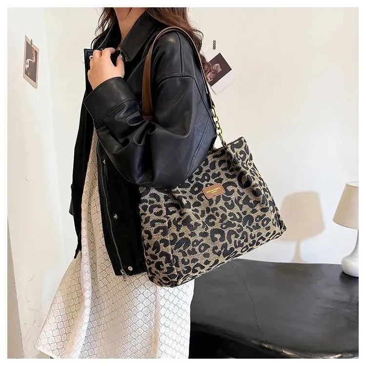 Trendig damaxelremsväska med leopardmönster i bohemisk stil_voghion.com