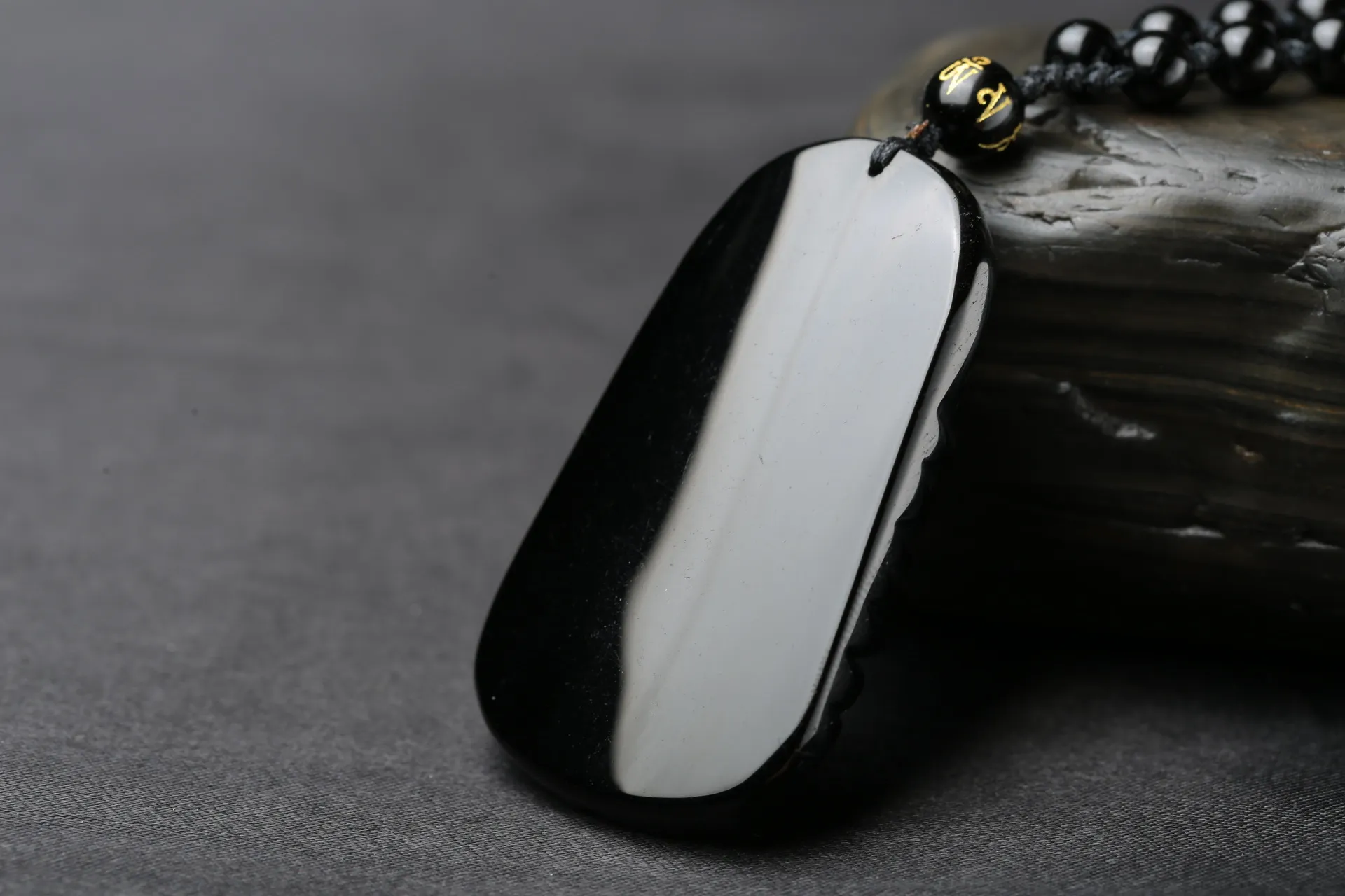 Obsidian Carp Pendant Necklace Natural Matte Stone Jewelry_voghion.com