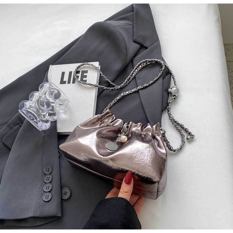 2024 New Chain Bag Women's Bag with Small Design One Shoulder Crossbody Bag, High Quality Water Bucket Bag_voghion.com