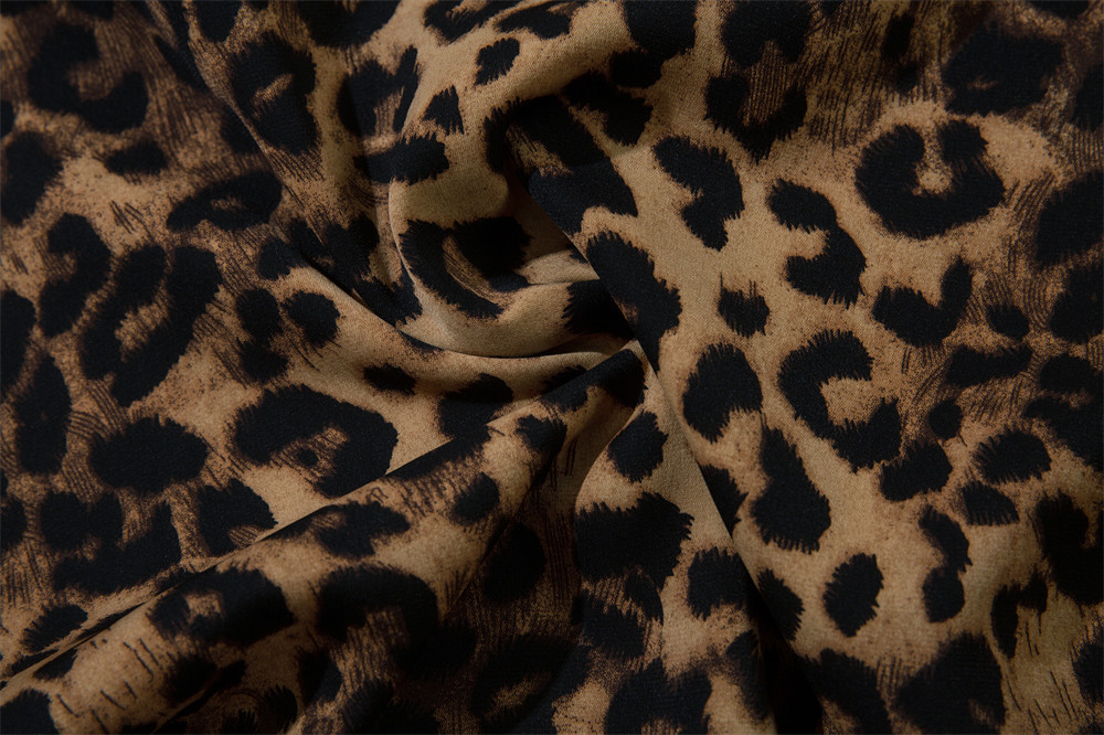 Camicia a maniche corte con stampa leopardata da uomo, stile casual estivo americano da strada, design accattivante, tendenza della camicia cardigan con bottoni larghi_voghion.com