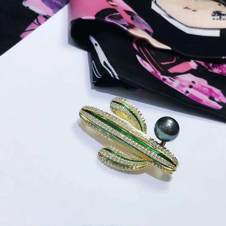 Fashion Cactus Digner Sweater Coat Pins For Women With Shining Crystal Dia Pearl Brooch Jewelry_voghion.com