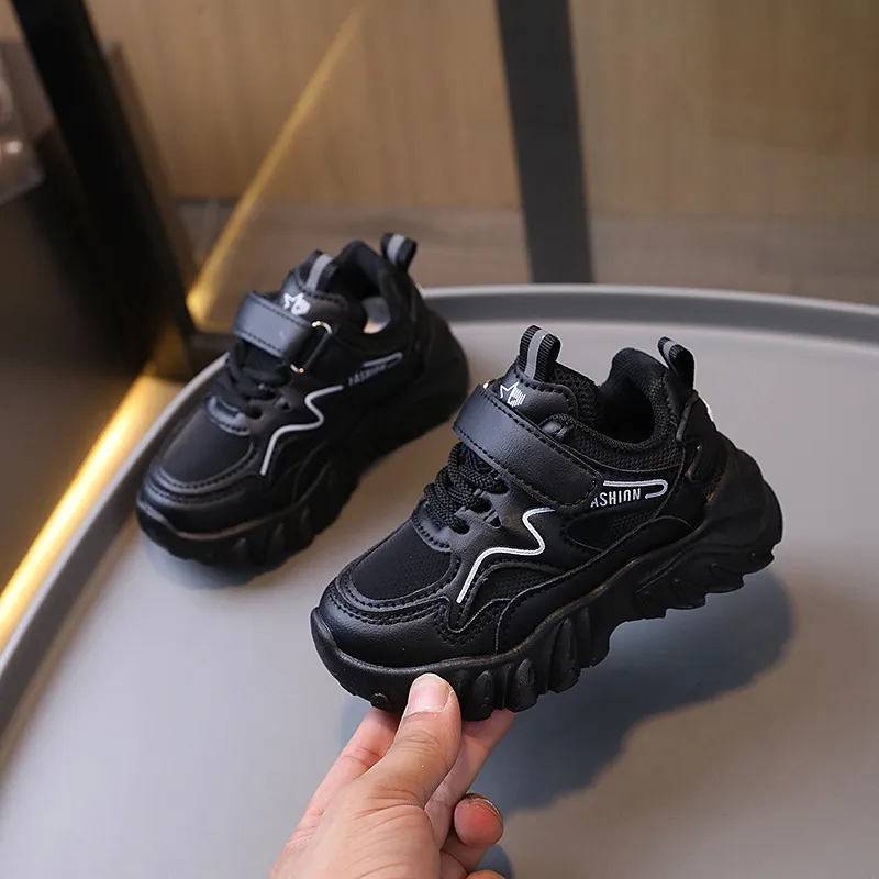 Witte zwarte kindersportschoenen voor jongens en meisjes, modieuze antislipschoenen voor studenten, Happysteps outdoor peutersneakers_voghion.com