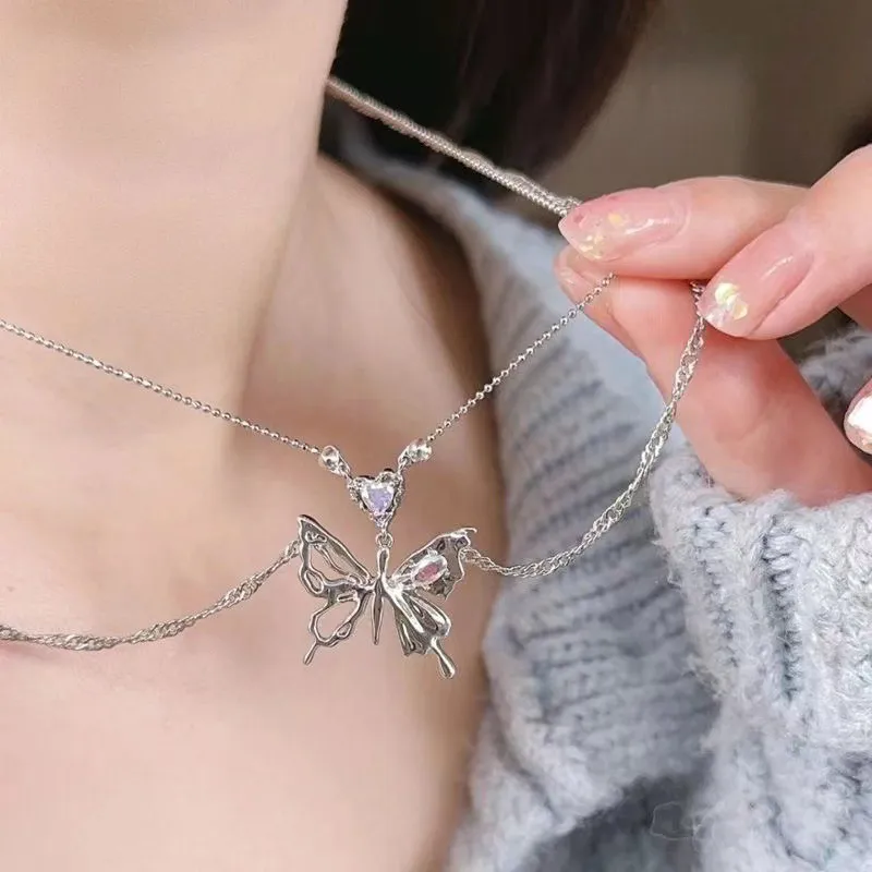 Collier avec pendentif en forme de cœur et de papillon en cristal de couleur argent pour femme, chaîne de clavicule à double couche, tendance et tendance_voghion.com