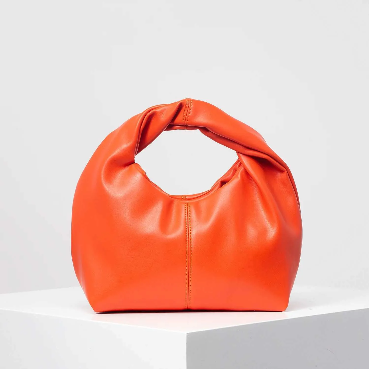 Stilvolle, quadratische Clutch mit einfarbigem Oberteil, schlicht und vielseitig, CommutC241115_voghion.com
