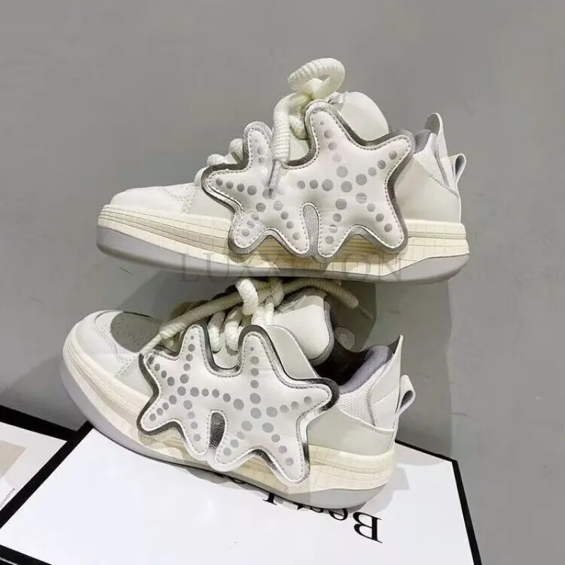 Versatile Star Decoration Lace Up Sneakers Thick Sole Casual Shoes_voghion.com