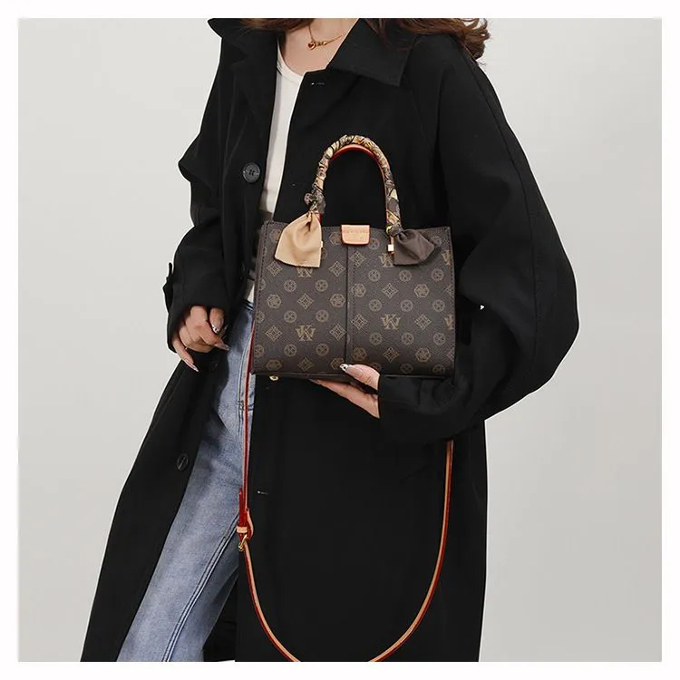 Free Shipping New Designer Shoulder Tote Bags For Womens Fashion Totes Bag Classical Handbag Messenger Fashionable_voghion.com