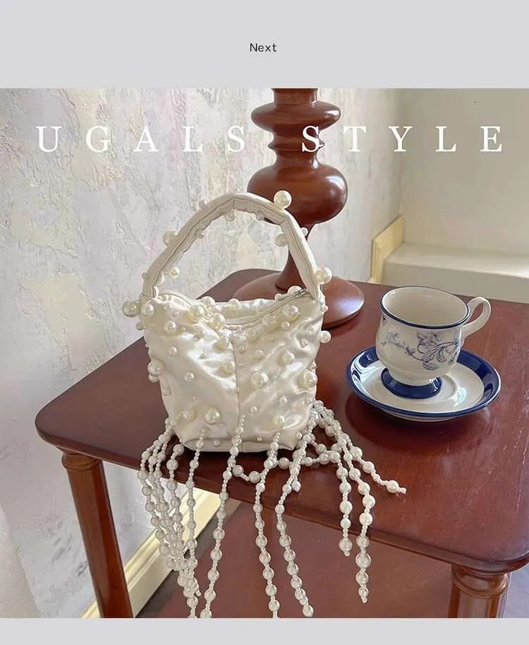 Borsa a mano da donna in raso morbido con perline lucide, con perline e nappe, da sera, per matrimonio, festa, pochette, borsa a tracolla da donna, da strada_voghion.com