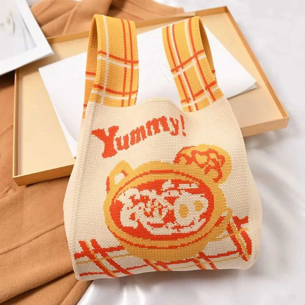 Large capacity small Warm V-handbag portable storage bag for going out Korean Versi knitted handbag Y241106_voghion.com