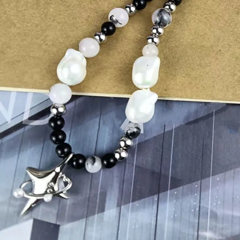 Ketten Frauen Mädchen Schwarz Weiß Perlen Halskette Barocke Perlenketten Stern Anhänger Choker Schmuck Geschenk Legierung Material für_voghion.com