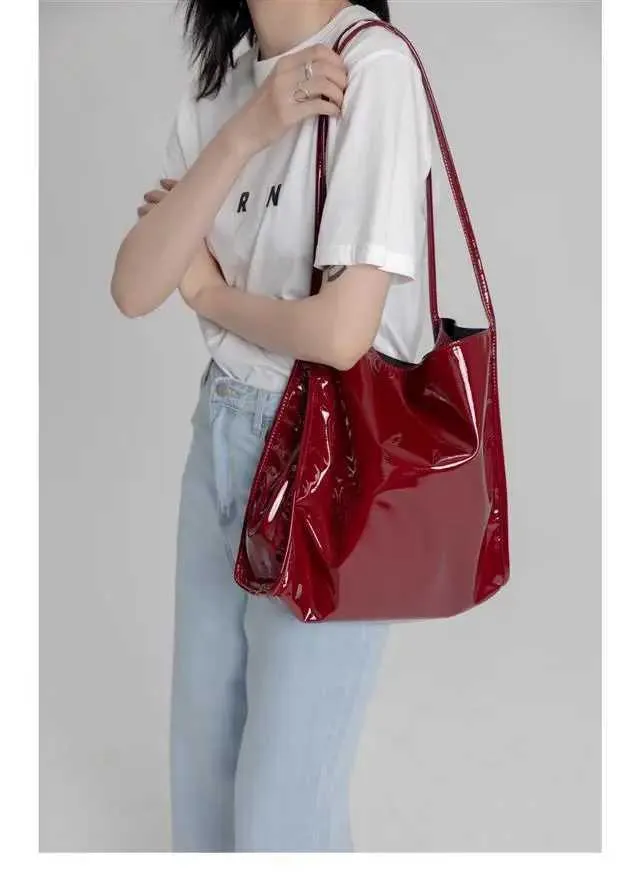 Sacs à bandoulière en cuir verni tendance pour femmes, sacs à main fourre-tout décontractés vintage pour femmes, grande capacité pour le shopping Ba241104_voghion.com