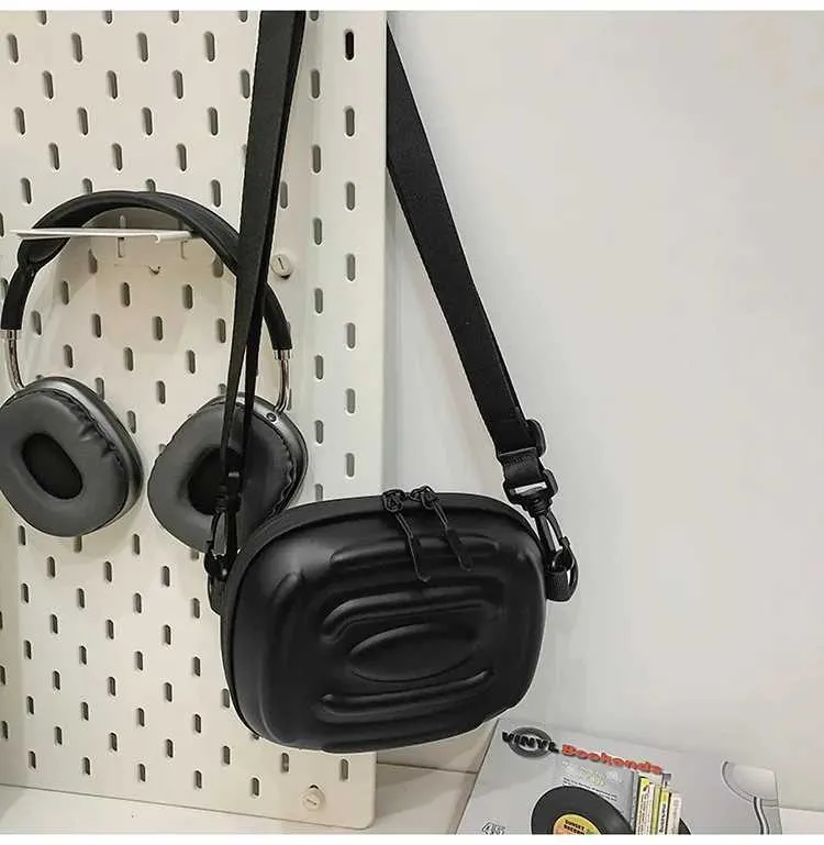 Sac à bandoulière simple polyvalent pour hommes et femmes, nouvelle marque tendance de niche, sac à bandoulière à coque rigide à la mode, petit carré_voghion.com