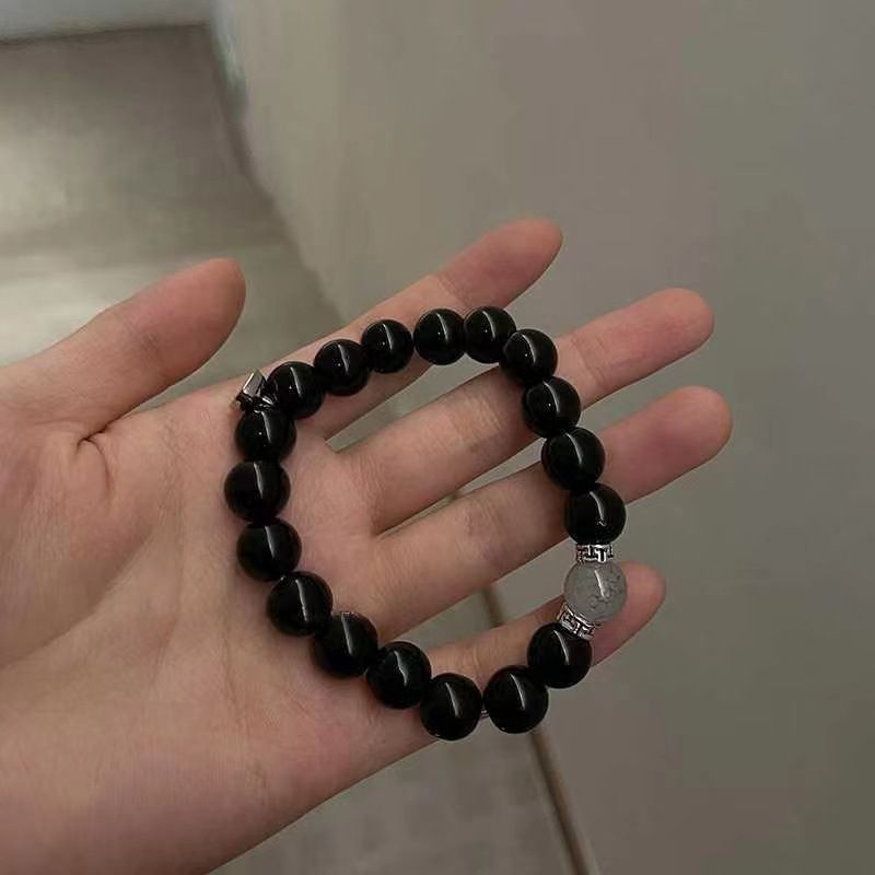 Coppia di braccialetti magnetici in ossidiana per coppie, design di nicchia, temperamento semplice, gioielli per le mani di fidanzate e studentesse, donna_voghion.com