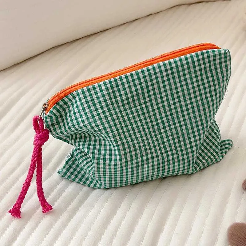 2024 ass hot College Style Kontrastfaarf Portable Reissverschluss Reeshandtasche Buedzëmmer Make-up Tasche Y241023_voghion.com