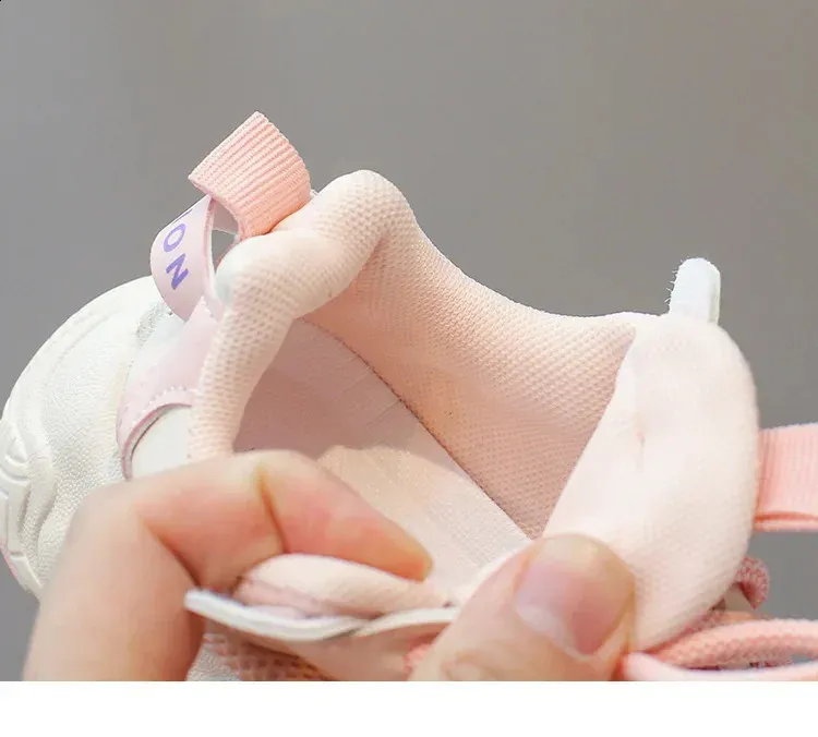 Uued 2024. aasta suvised beebispordijalatsid, mis sobivad poistele ja tüdrukutele, hingavad võrgust vabaaja laste libisemiskindlad esimese sammu jalatsid._voghion.com