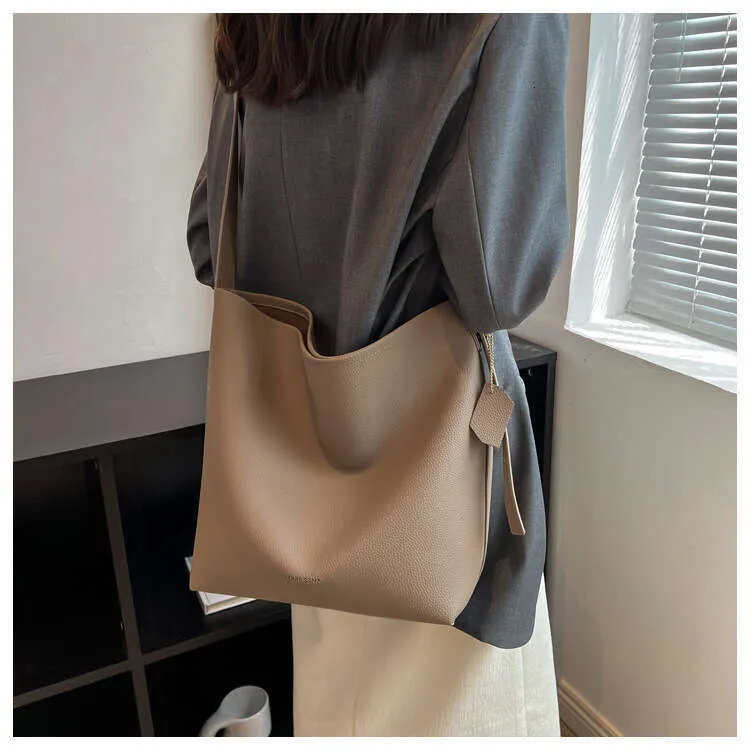 Vabaaja PU-nahast suure mahutavusega naiste käekotid, disainerist õlakott, suur ostukott, rahakott 2023_voghion.com