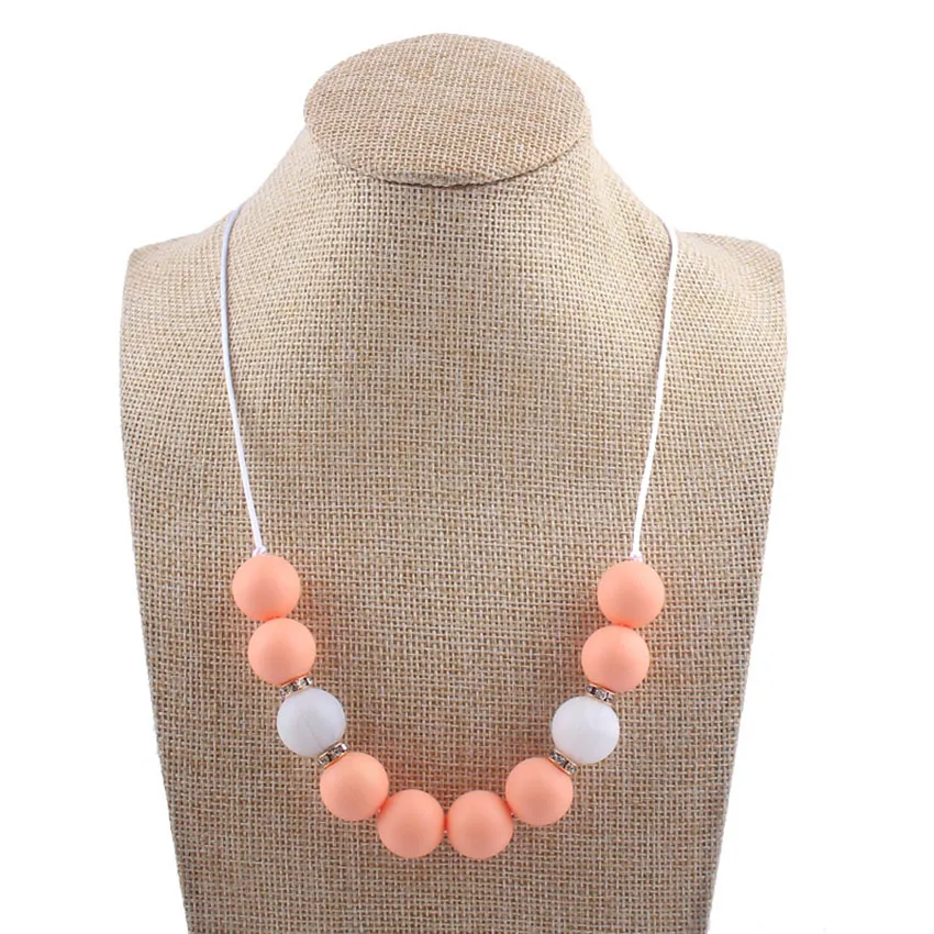 Colar de amamentação de silicone com correntes de madeira com cordão de nylon acetinado e fecho de segurança para amamentação, preto e branco_voghion.com