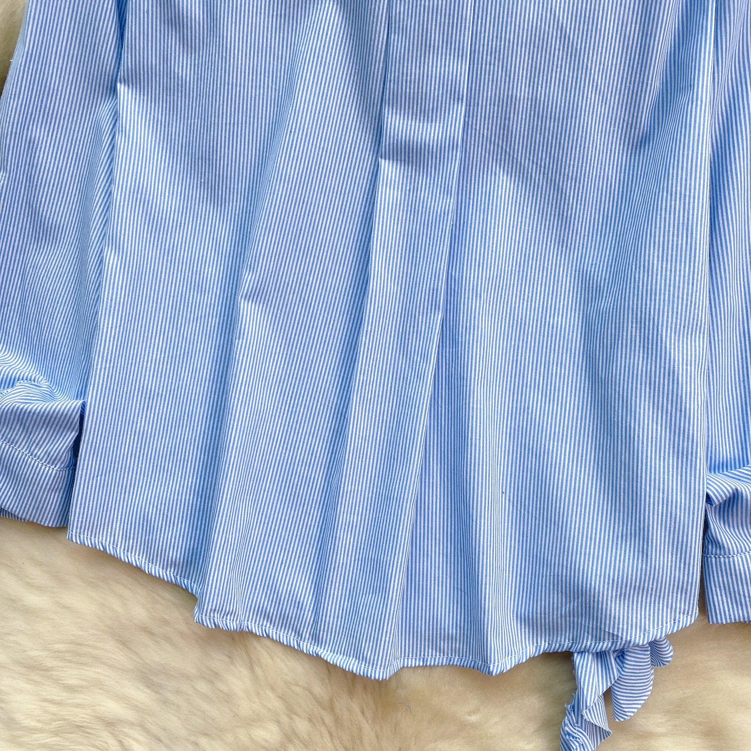 Camicia donna elegante con dettagli floreali stile primaverile_voghion.com