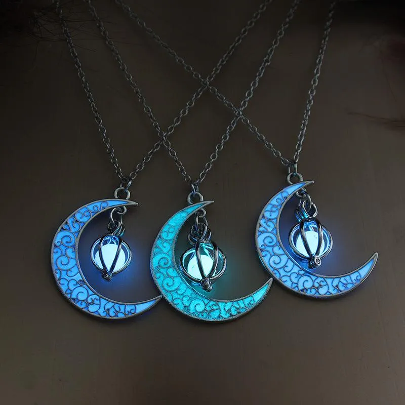 Luminous Moon Pendant Necklace Silver Plated Glow In The Dark_voghion.com