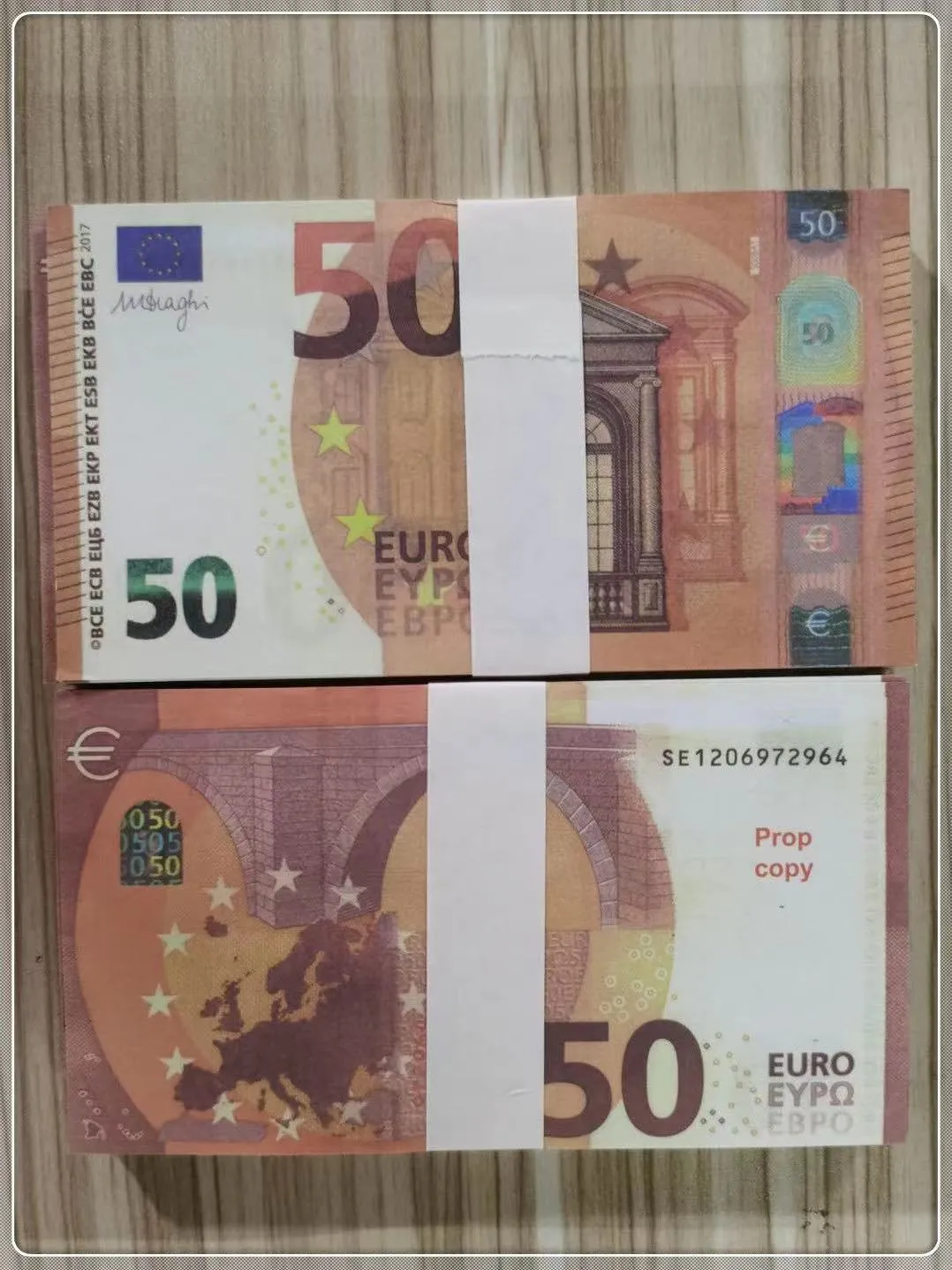 Set de billets factices pour décorations de fête et soirées_voghion.com