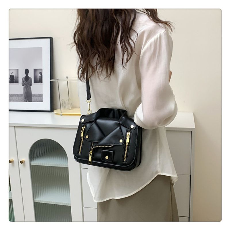 2024 Neue modische personalisierte Tasche für Damen Nischenmode-Design Jacke Reißverschluss Coole Umhängetasche mit_voghion.com