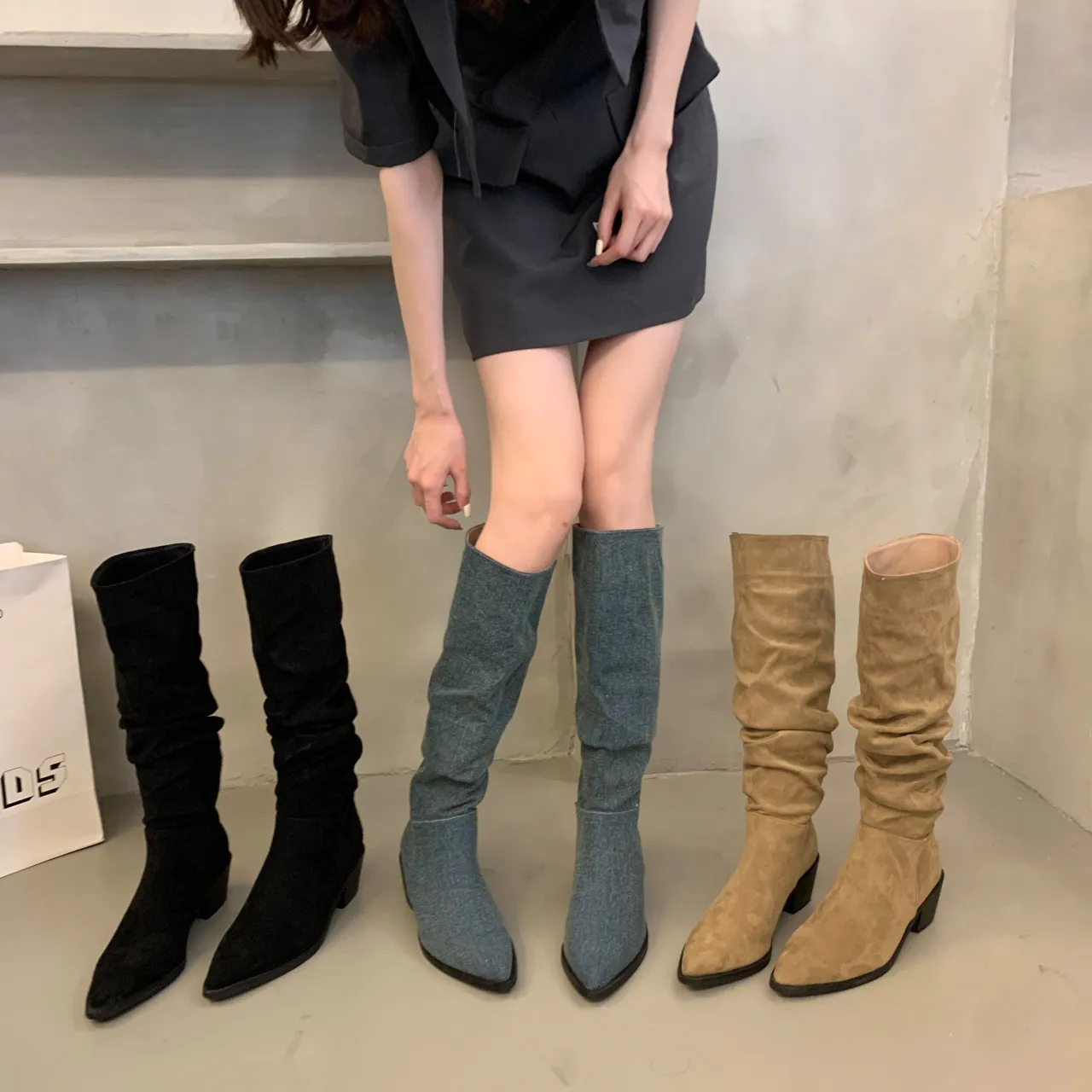 Botas vaqueras occidentales con punta de caballero retro apiladas de tacón grueso para niños de primavera y otoño de 2024, sin correo_voghion.com