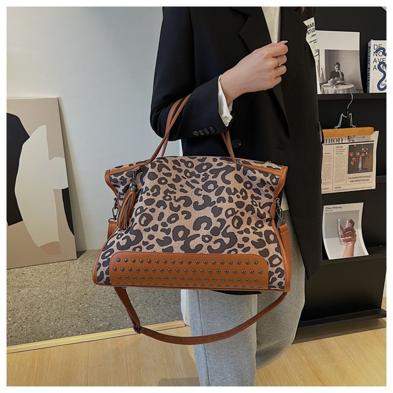 Handtaschen Große Kapazität im französischen Stil Damen 2023 Neue Tasche mit Leopardenmuster Einkaufstasche_voghion.com