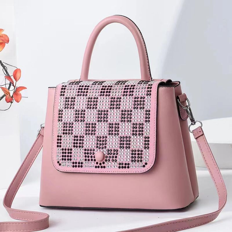 Damentasche 2024 Internet-Berühmtheit Diamanten besetzte kleine Tasche Neue glänzende Diamantperlen-Handtasche mit Kette_voghion.com