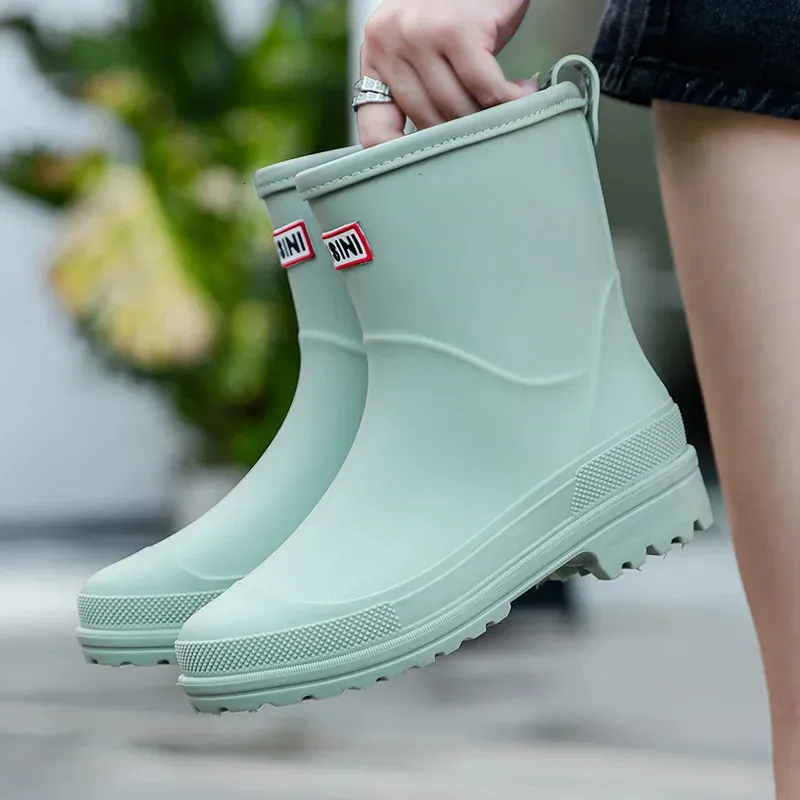 Waterafstotende Water Rubberen Laarzen Vrouw Vrouwelijk Comfort Werk Tuin Galoshes Regenschoenen Sapato Chuva 240606 p_voghion.com