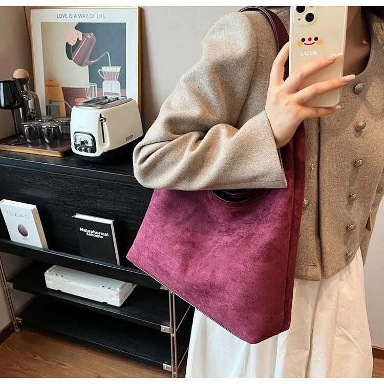 New Retro Niche Suede Women's Versatile Shoulder Fashionable Underarm Tote Bag_voghion.com